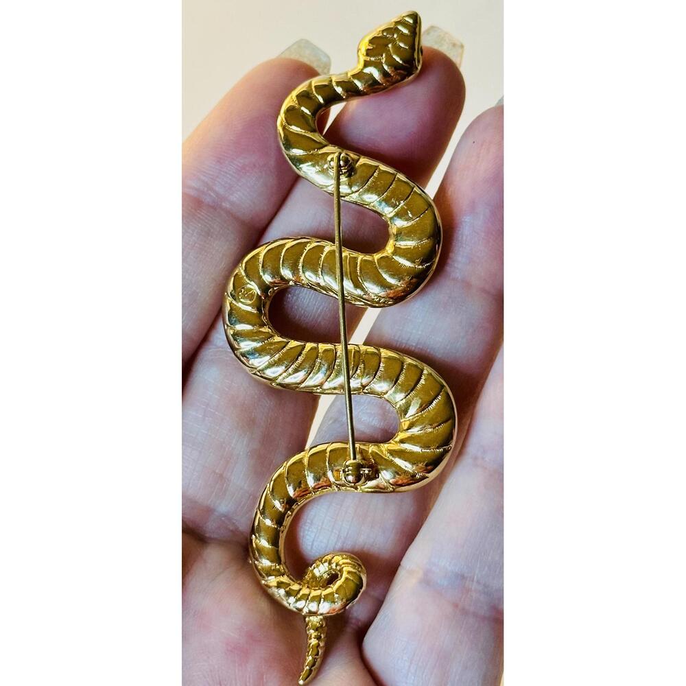 Elegant Gold Snake Brooch with Rhinestones by Swarovski - Picture 5 of 9